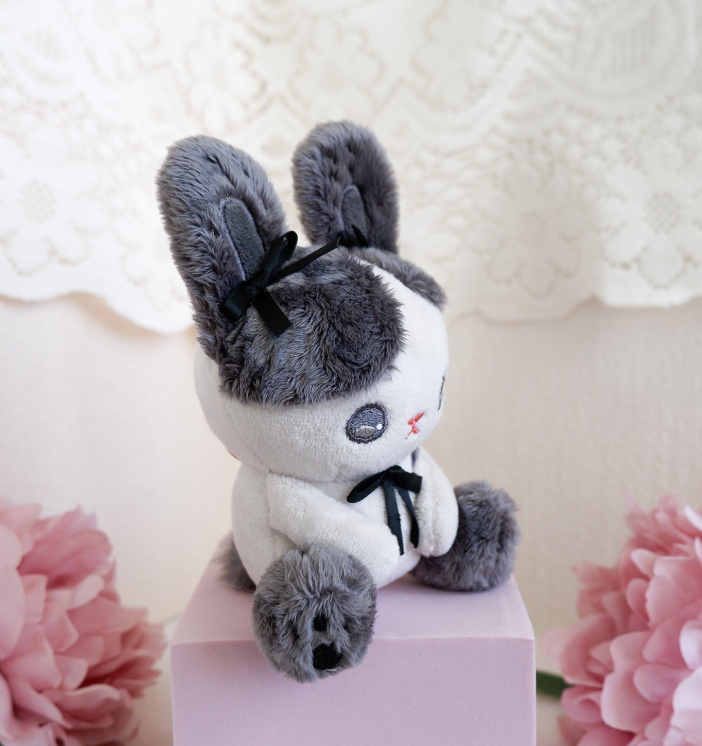 [PRE-ORDER] Black Sesame Bun Plush Keychain